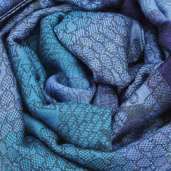 Blue-jean-made-in-France-Merino-wool-women’s-scarf-Olivier