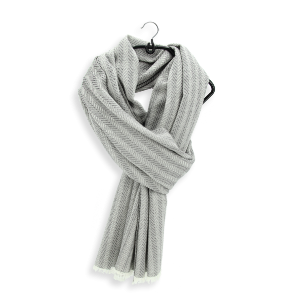 Light gray-men's-cashmere-blend-scarf-Smoking